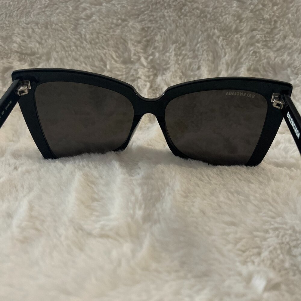 Balenciaga Black/Grey Butterfly Women's Sunglasses BB0174S 001 - Picture 10 of 14